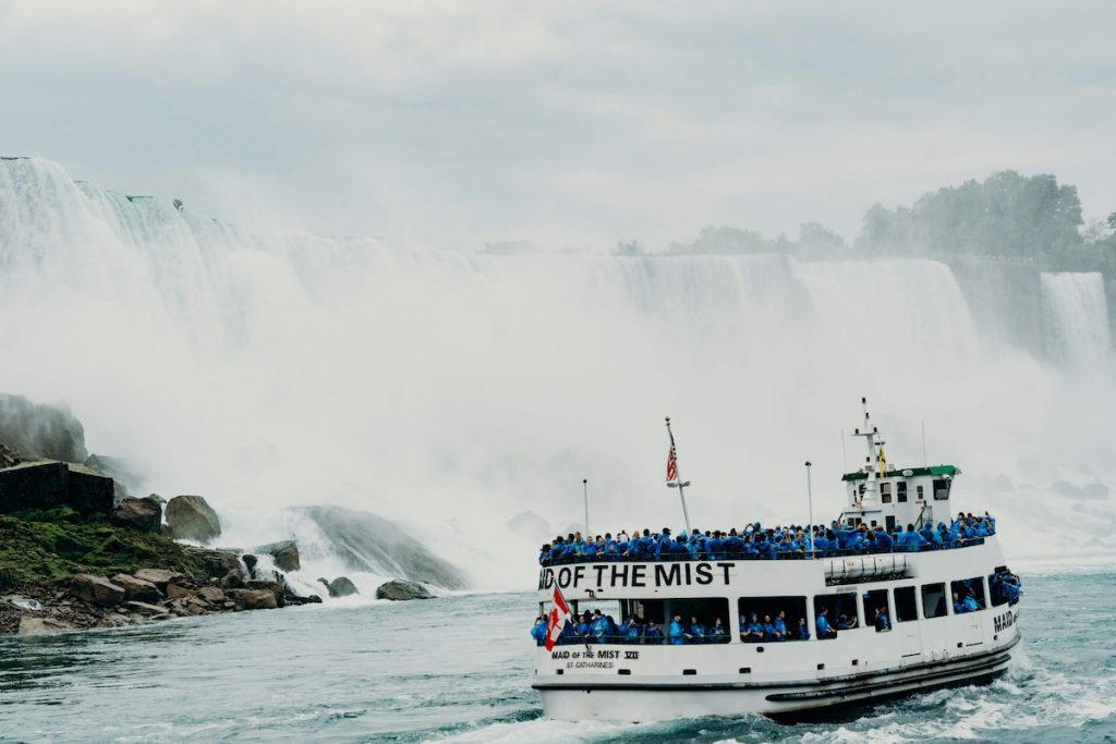 Barco Maid of the Mist en las Cataratas del Niágara