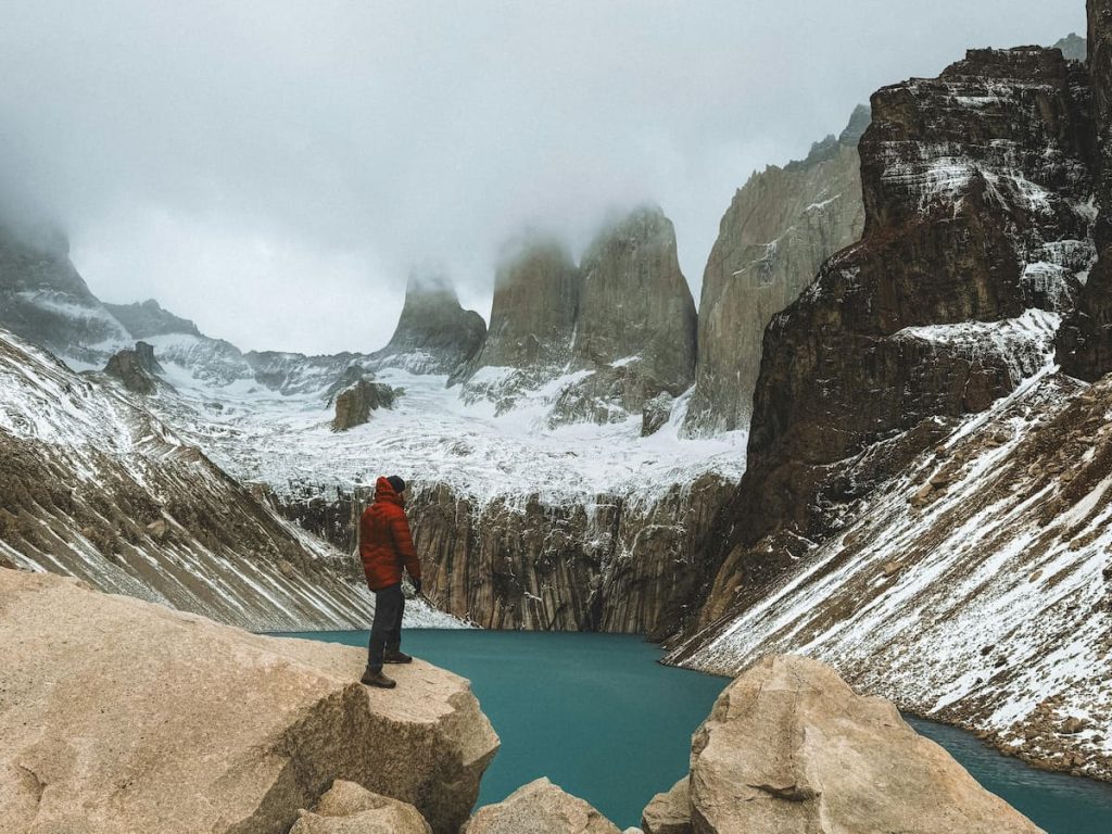 Senderistas en el W Trek del Parque Nacional Torres del Paine, Chile